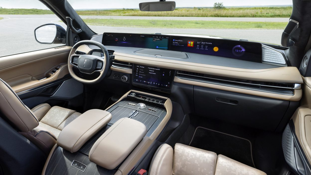 2025 Lincoln Navigator Black Label Enlighen 13 copy
