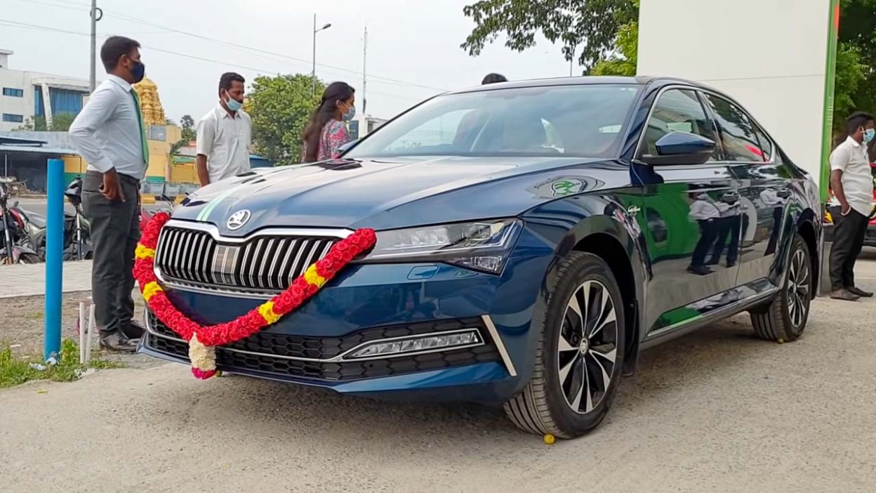 imported skoda superb sedan discounts cover
