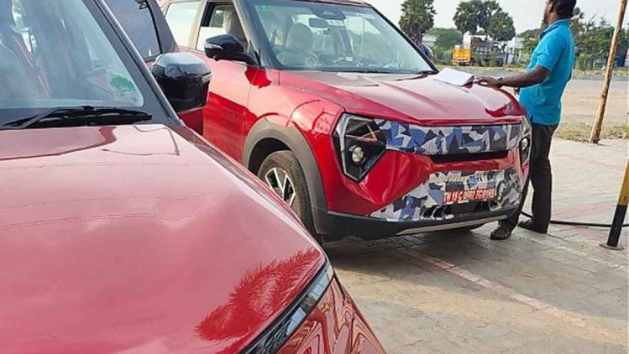 mahindra xuv3xo ev spied ahead of launch 13 1