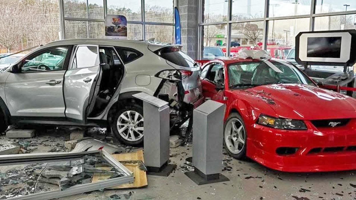 mustang cobra r crash dealership